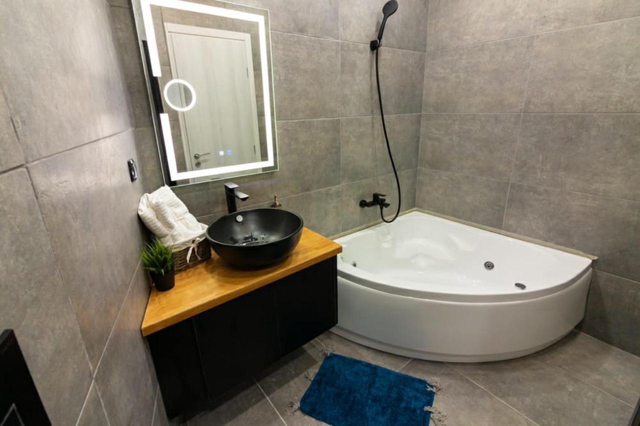 Double Romantic Suite Атина Екстериор снимка